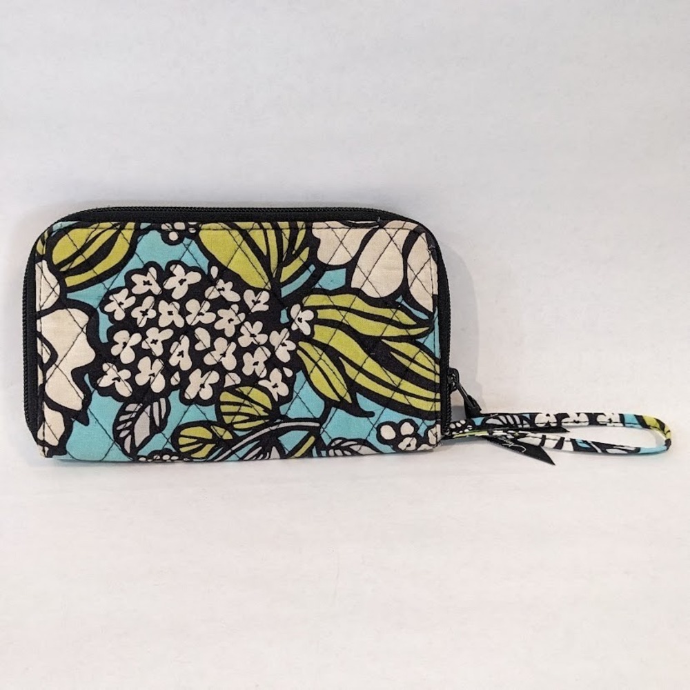 Vera Bradley‎ Mint Flowers Wristlet Wallet Mint Blue Green Floral Flowers
